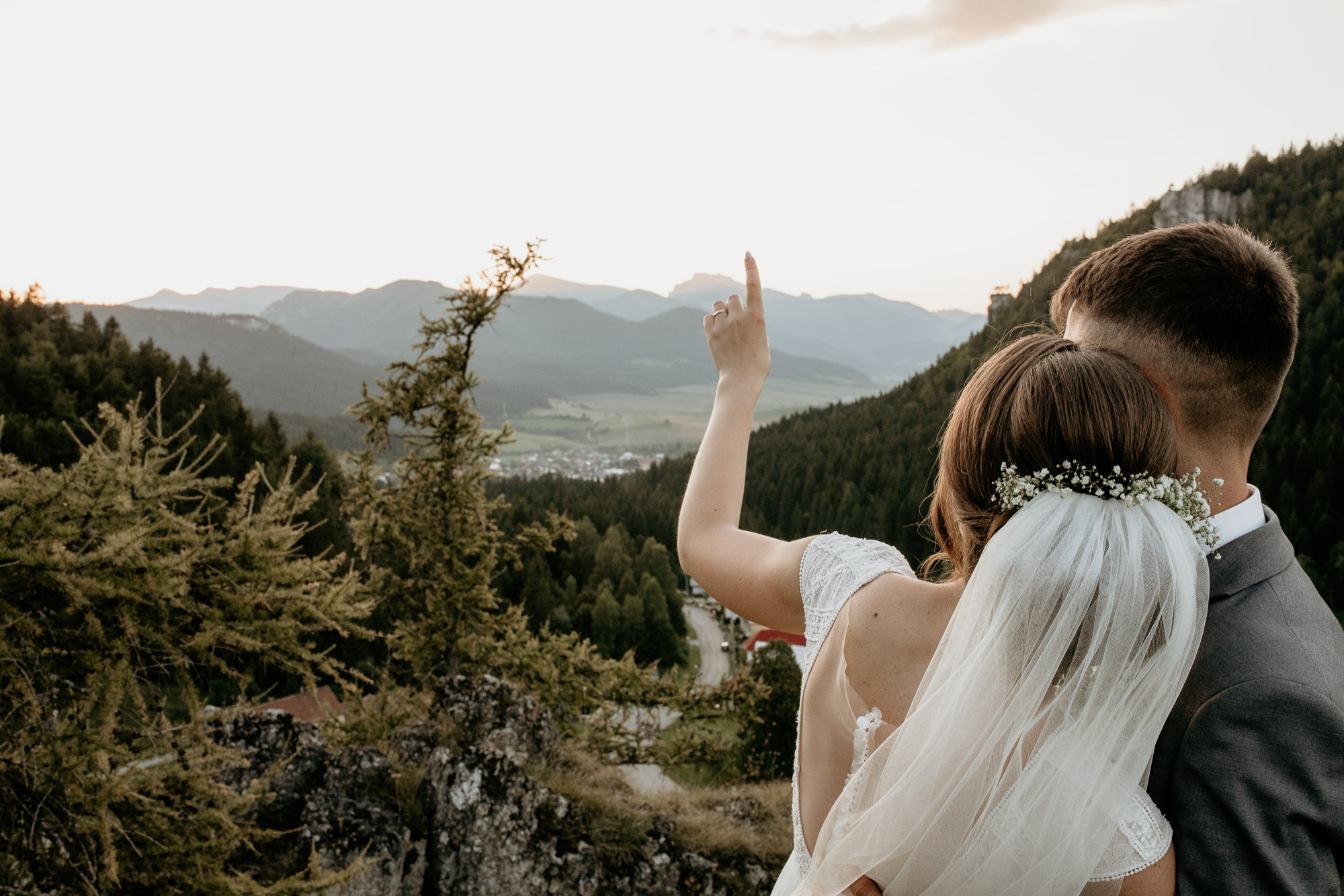 umelecké svadobné fotografie Komjatná a skaly